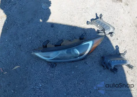 2018 Hyundai Elantra Value Edition z USA, uszkodzony, nr VIN 5NPD84LF6JH377535